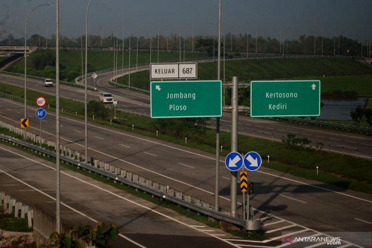 antarafoto-diskon-tarif-tol-trans-jawa-210119-sa-5